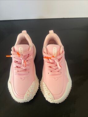 G/FORE Women’s Pink golf shoes, size 6.5 NWOT